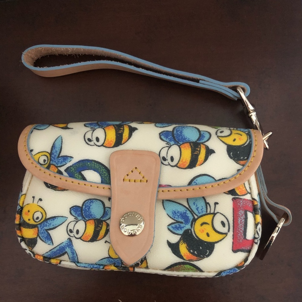 Dooney & Bourke Bumble Bee wristlet retired bee